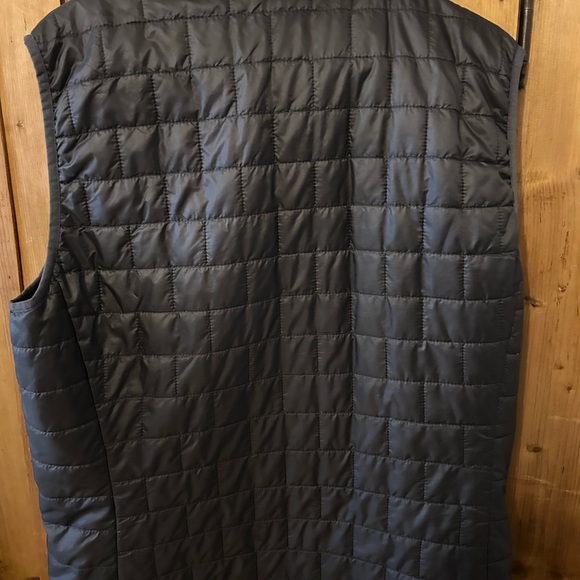 Patagonia Dark Grey Quilted Vest Large - Picture 3 of 3